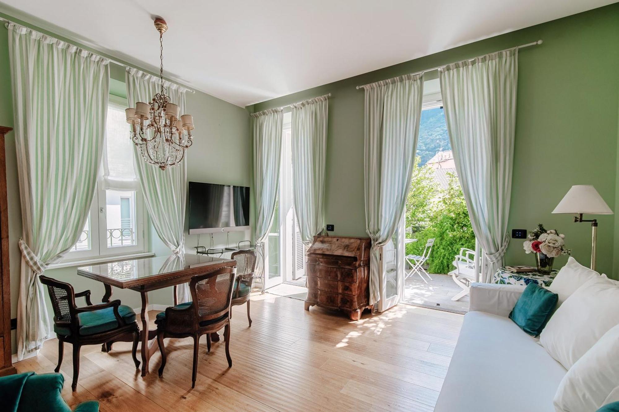 Green Home 65 - The House Of Travelers Комо Экстерьер фото